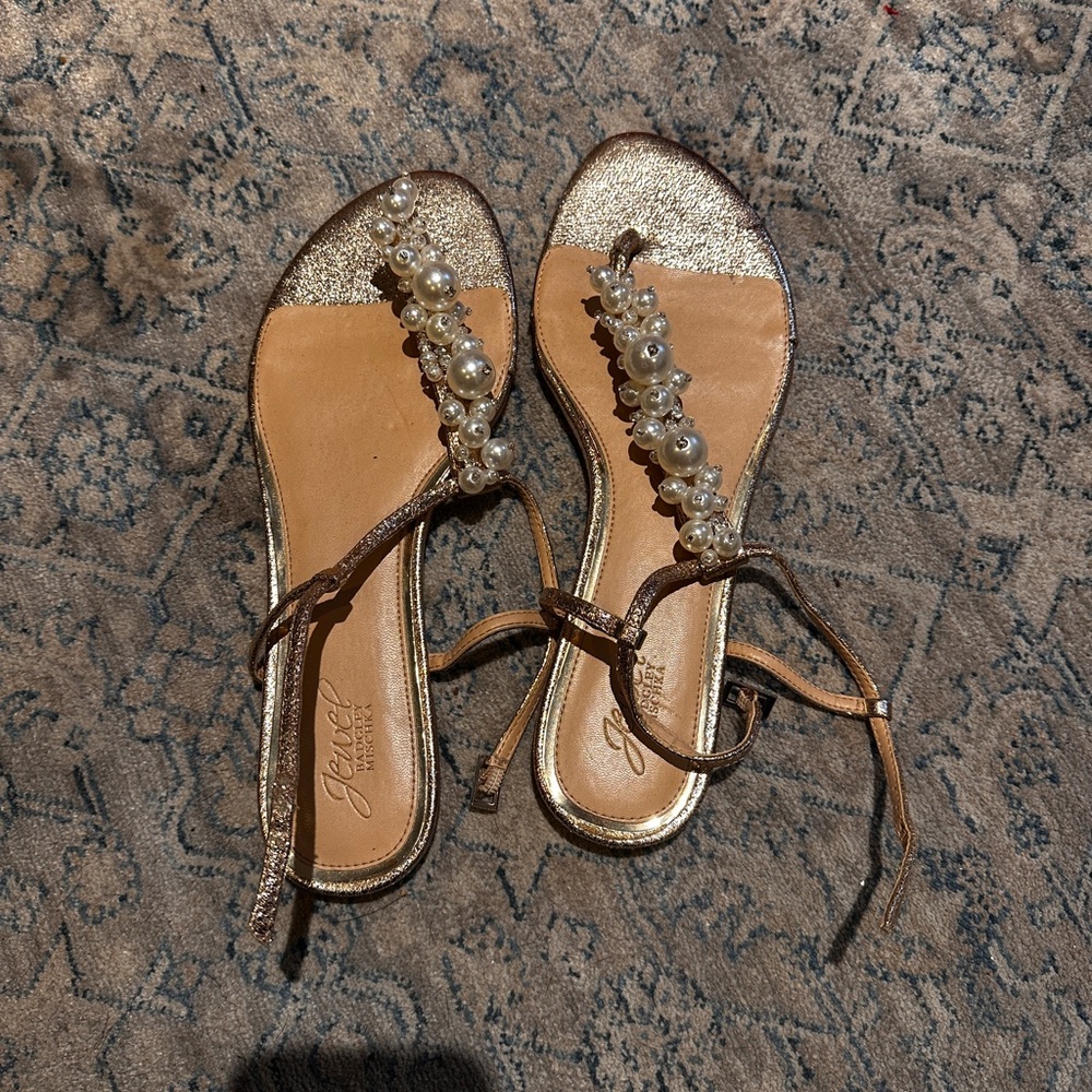 Jewel Badgley Mischka Gold and Tan Pearl Sandals
